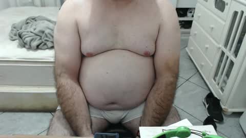 Snapshot of beastbearmg chatting on 09.24.25 beastbearmg online show from 09.24.25