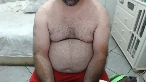 Snapshot of beastbearmg chatting on 11.01.25 beastbearmg online show from 11.01.25