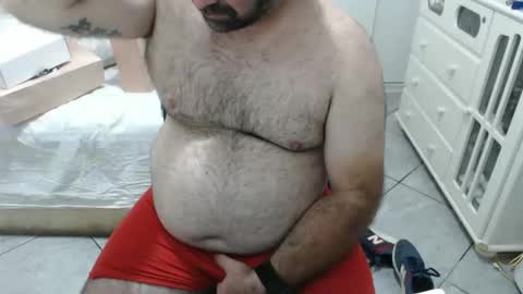 Snapshot of beastbearmg chatting on 11.05.25 beastbearmg online show from 11.05.25