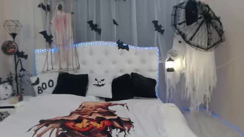 beataangel online show from 10.22.25