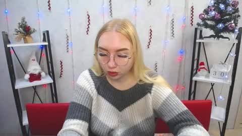 Snapshot of beatriceflyy chatting on 12.30.24 BeatriceFlyy online show from 12.30.24