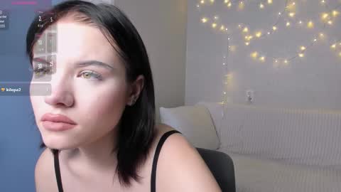 Snapshot of beatricemoonlight chatting on 12.15.25 My name is Beatrice Like my broadcast pls 3 online show from 12.15.25