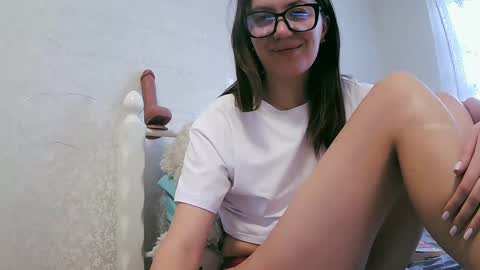 BeatriceTender online show from 01.13.25