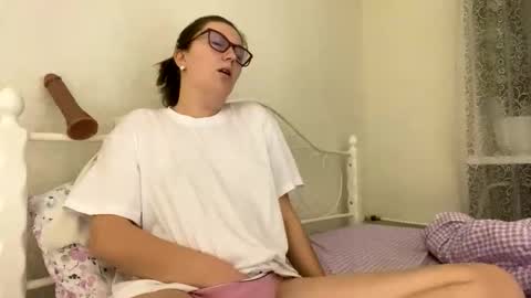 BeatriceTender online show from 11.22.25