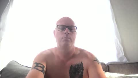 Snapshot of beatsboy87 chatting on 01.04.25 beatsboy87 online show from 01.04.25