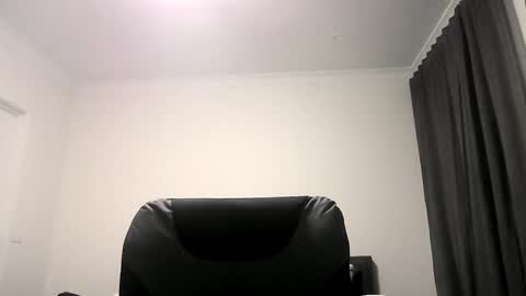 Snapshot of beatsboy87 chatting on 01.06.25 beatsboy87 online show from 01.06.25
