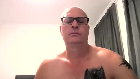 Snapshot of beatsboy87 chatting on 02.12.25 beatsboy87 online show from 02.12.25