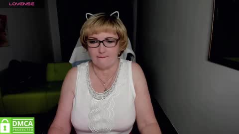 your Lana online show from 01.05.25