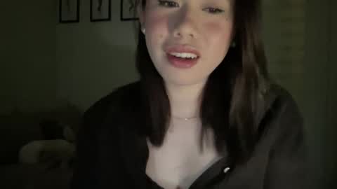 Snapshot of beautiful_lust69 chatting on 12.19.24 Sweet Aya online show from 12.19.24