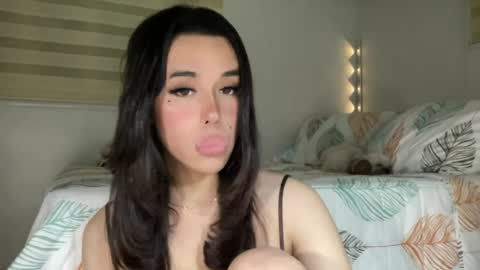 Snapshot of beautiful_lust69 chatting on 06.27.26 Sweet Aya online show from 06.27.26