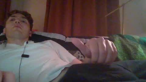 Snapshot of beautifulbeaver chatting on 12.19.24 beautifulbeaver online show from 12.19.24