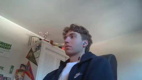 Snapshot of beautifulbeaver chatting on 11.01.25 beautifulbeaver online show from 11.01.25