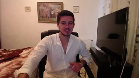 Snapshot of beauty_hard_beast chatting on 09.22.25 Mia and Jake online show from 09.22.25