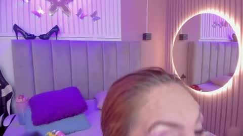 Snapshot of beauty_milf4 chatting on 07.17.26 Chantall online show from 07.17.26