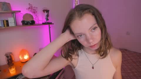 Snapshot of beautyeliise chatting on 01.14.25 Eliise online show from 01.14.25