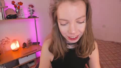 Snapshot of beautyeliise chatting on 03.11.25 Eliise online show from 03.11.25