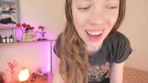 Eliise online show from 04.25.26