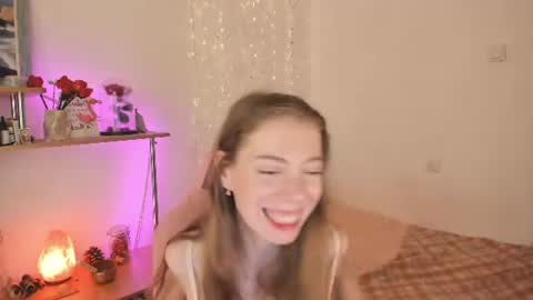 Snapshot of beautyeliise chatting on 06.29.26 Eliise online show from 06.29.26