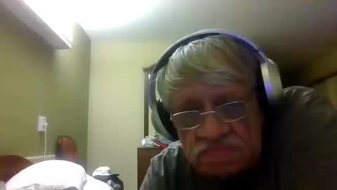 Snapshot of beautytomyeyes chatting on 10.10.25 beautytomyeyes online show from 10.10.25