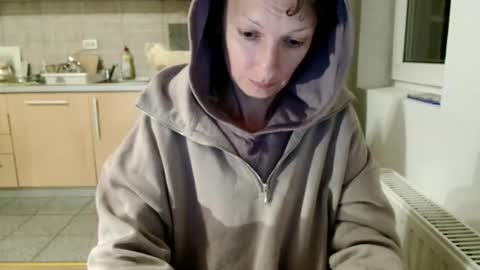 Raluca online show from 10.17.25