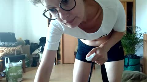 Snapshot of bebacksooon chatting on 07.06.26 Raluca online show from 07.06.26