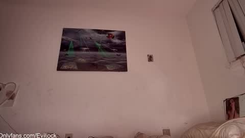 bebe  dust online show from 11.08.25