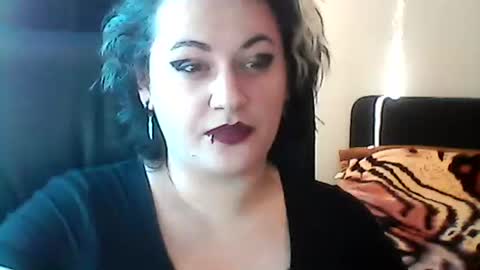 Becca-Van-Boa online show from 02.04.25