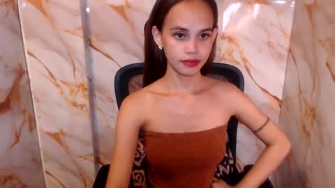 Snapshot of beccamiller22 chatting on 04.30.26 becca online show from 04.30.26