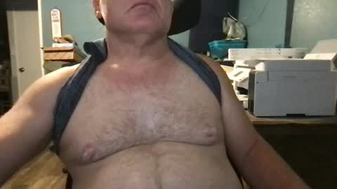 Snapshot of beckster040 chatting on 06.24.26 beckster online show from 06.24.26