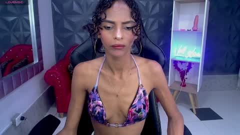 becky_lynch_102 online show from 02.09.26