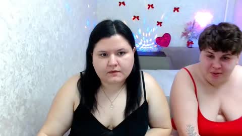 Snapshot of beckyandellen chatting on 01.28.25 BeckyAndEllen online show from 01.28.25
