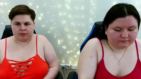Snapshot of beckyandellen chatting on 05.09.26 BeckyAndEllen online show from 05.09.26