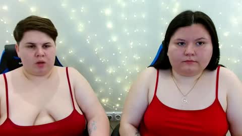 Snapshot of beckyandellen chatting on 06.08.26 BeckyAndEllen online show from 06.08.26