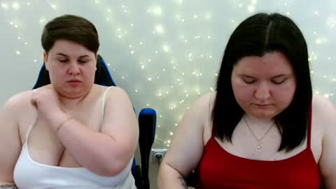 BeckyAndEllen online show from 06.12.26