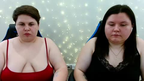 Snapshot of beckyandellen chatting on 07.30.26 BeckyAndEllen online show from 07.30.26