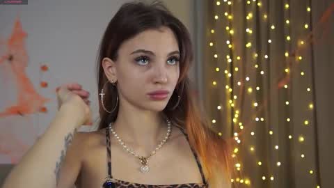 Melissa online show from 11.21.25