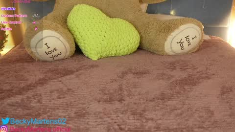 Snapshot of beckymartens chatting on 12.18.24 BeckyMartens come join me on while im offline here online show from 12.18.24