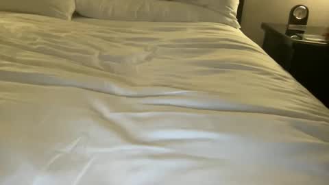 Snapshot of bed_bottom chatting on 09.30.25 bed_bottom online show from 09.30.25