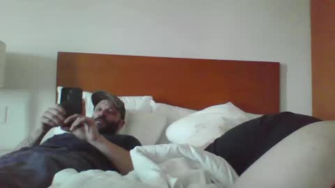 Snapshot of bedbandits chatting on 02.08.25 Bedbandits69 online show from 02.08.25