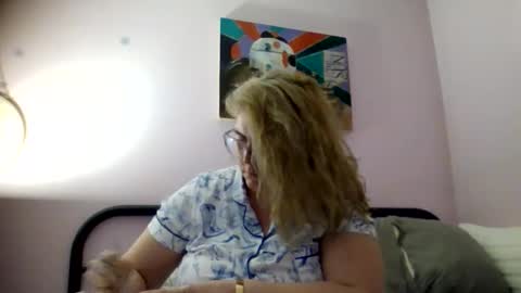 Snapshot of bedbandits chatting on 09.25.25 Bedbandits69 online show from 09.25.25