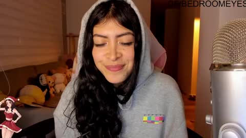 Snapshot of bedroomeyess chatting on 01.06.25 Amber UwU IM MOVING AND IS CRAZY ILL BE BACK VERY SOON 3 MISS YA ALREADY online show from 01.06.25