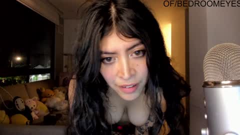 Snapshot of bedroomeyess chatting on 01.21.25 Amber UwU IM MOVING AND IS CRAZY ILL BE BACK VERY SOON 3 MISS YA ALREADY online show from 01.21.25