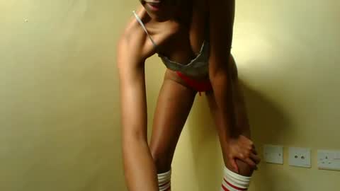 bee01hive online show from 11.18.25