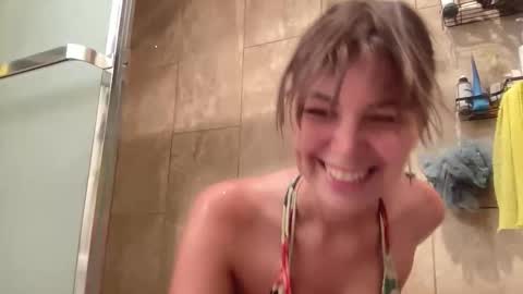 beebeebuzzzzzz online show from 04.21.26