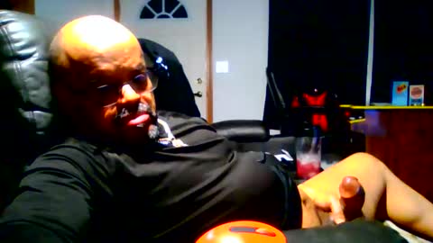 Snapshot of beef69dog chatting on 03.22.26 BEEF69DOG online show from 03.22.26