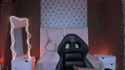 BELLA online show from 04.17.26