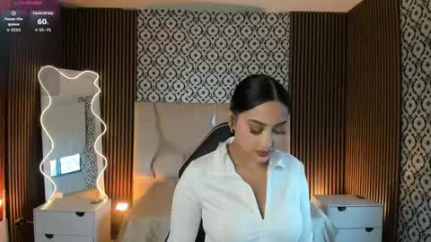 Snapshot of beella_tay1 chatting on 04.30.26 BELLA online show from 04.30.26