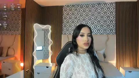Snapshot of beella_tay1 chatting on 05.06.26 BELLA online show from 05.06.26