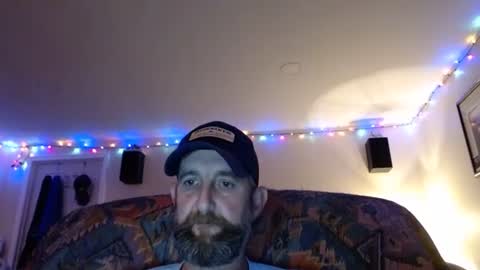 Snapshot of beetee77 chatting on 09.28.25 Beetee77 online show from 09.28.25