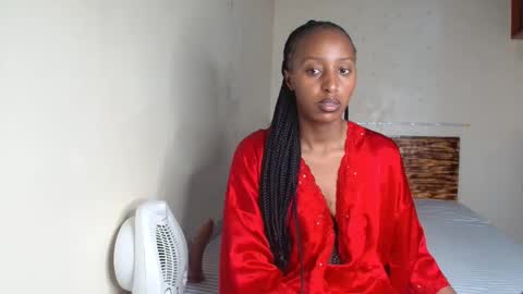 Snapshot of bela_violet chatting on 11.19.25 bela_violet online show from 11.19.25